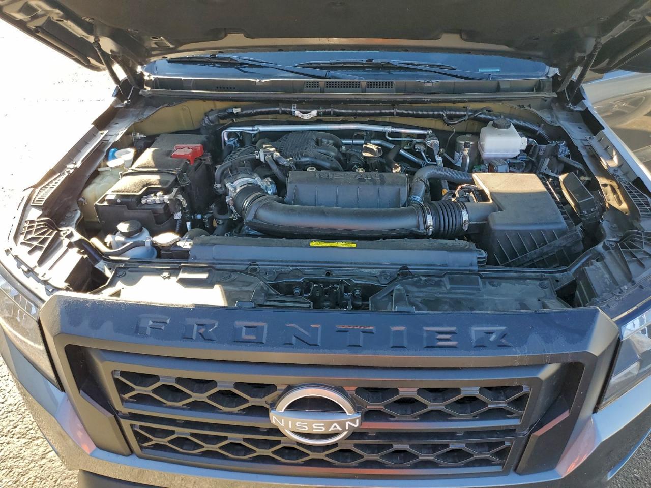 Nissan Frontier S Image 4