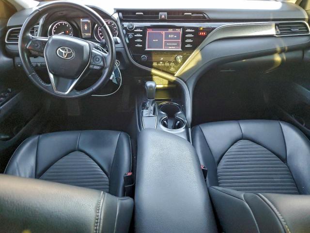 Toyota Camry L Image 3