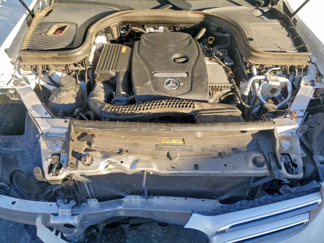 Mercedes-Benz GLC 300 Image 11