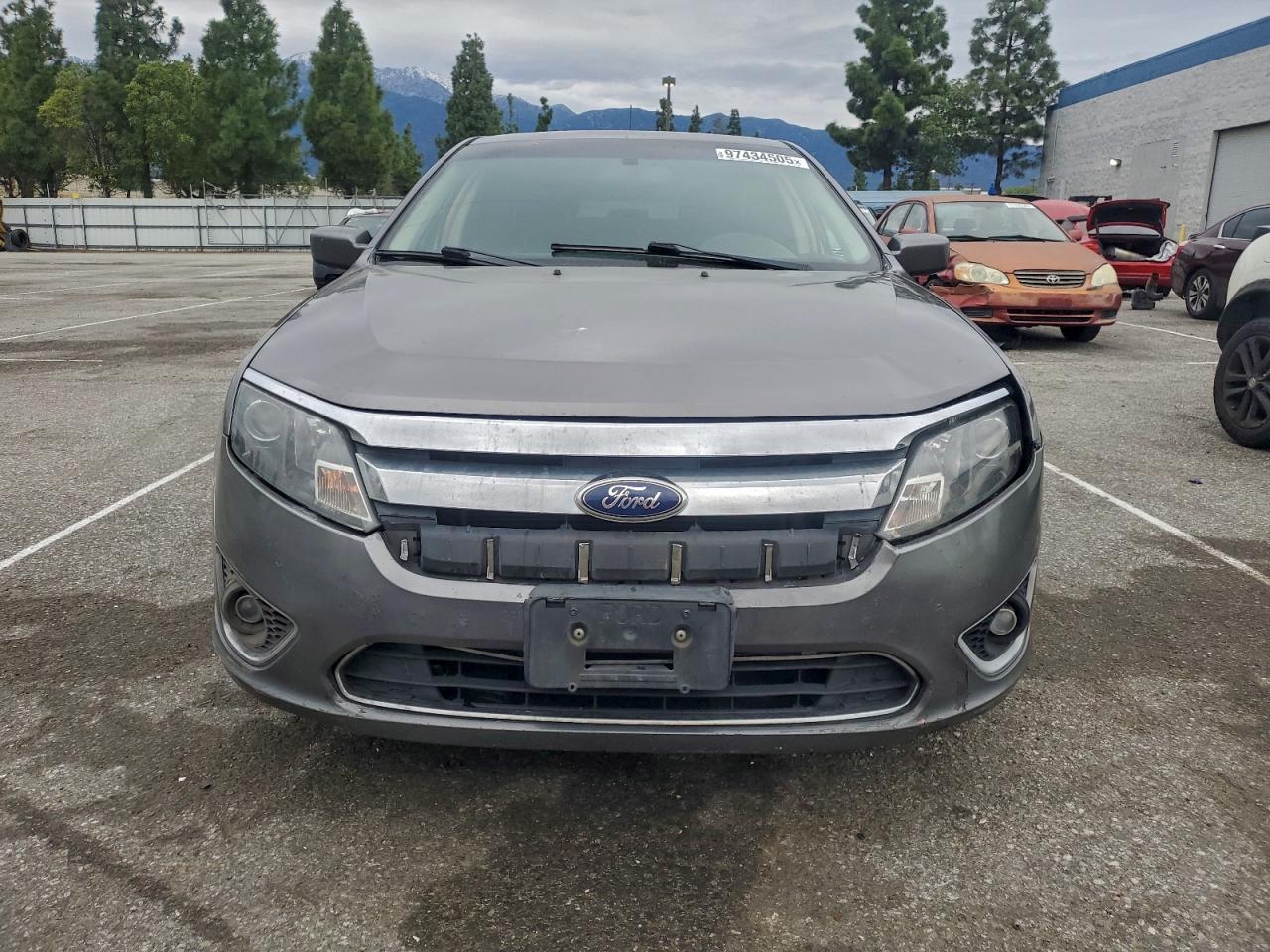 Ford Fusion Se Image 2