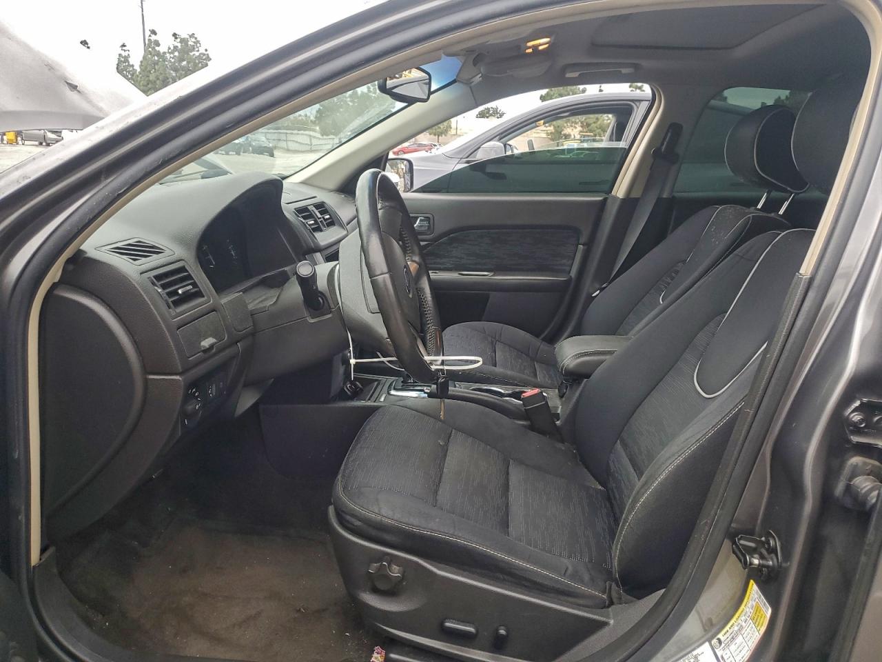 Ford Fusion Se Image 4