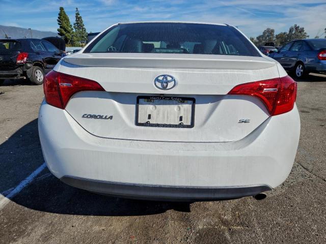 Toyota Corolla L Image 12