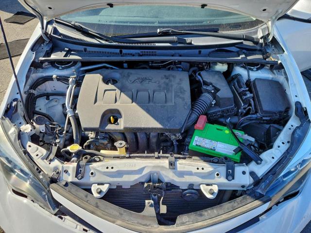 Toyota Corolla L Image 10