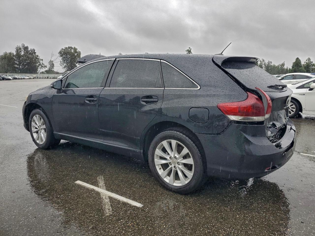 Toyota Venza Le Image 2