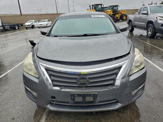 Nissan Altima 2.5 Image 5