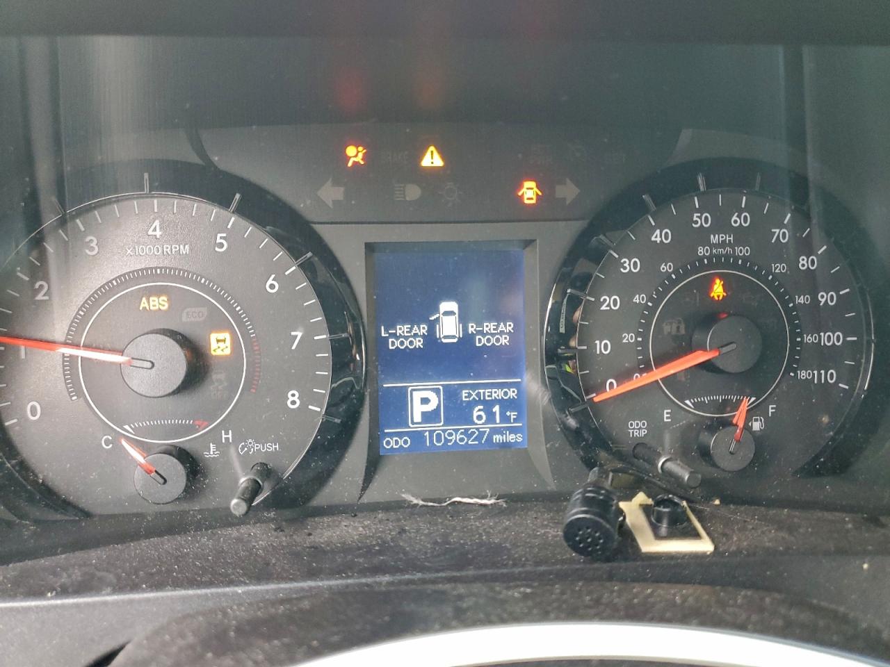 Toyota Sienna Le Image 8