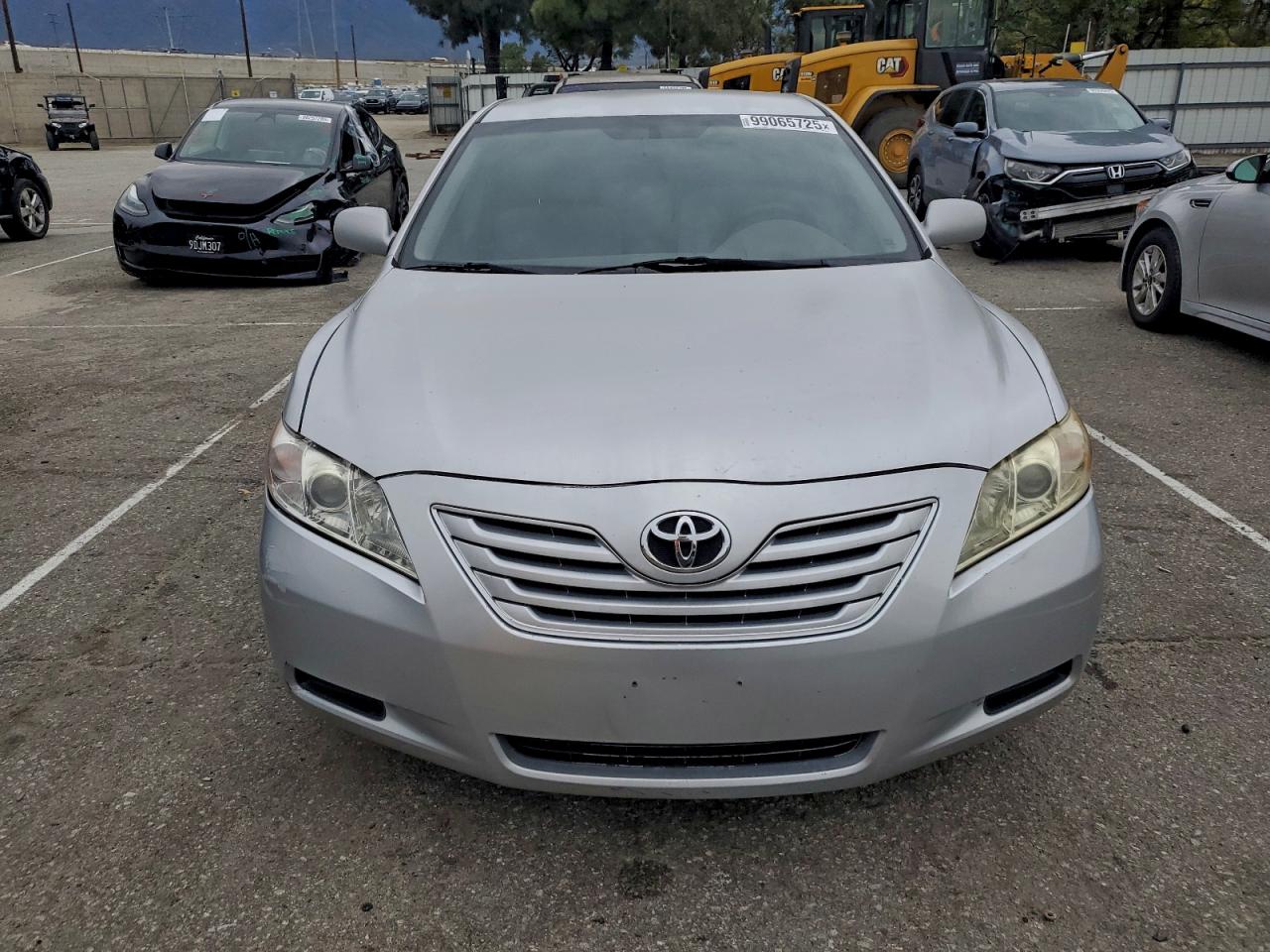 Toyota Camry Base Image 7