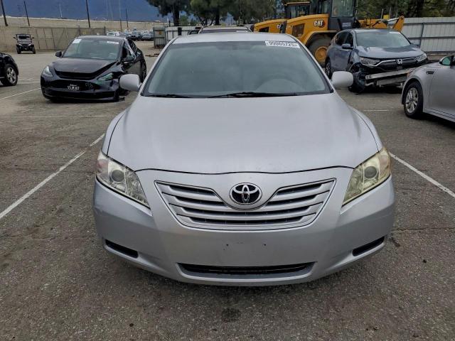 Toyota Camry Base Image 7