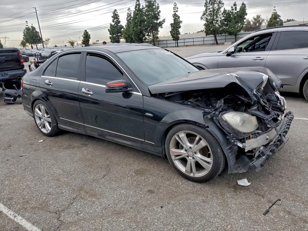 Mercedes-Benz C-Class 250 Image 2