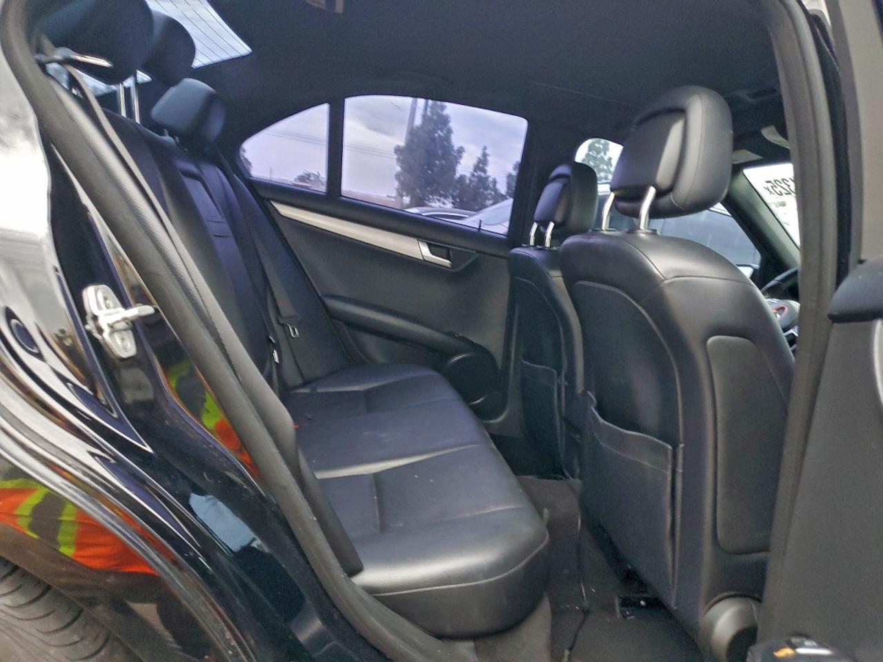 Mercedes-Benz C-Class 250 Image 4