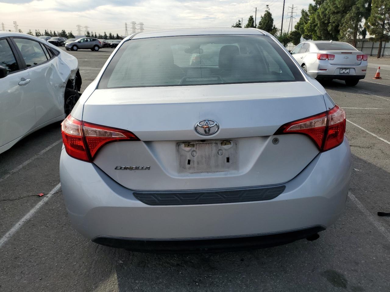 Toyota Corolla L Image 5