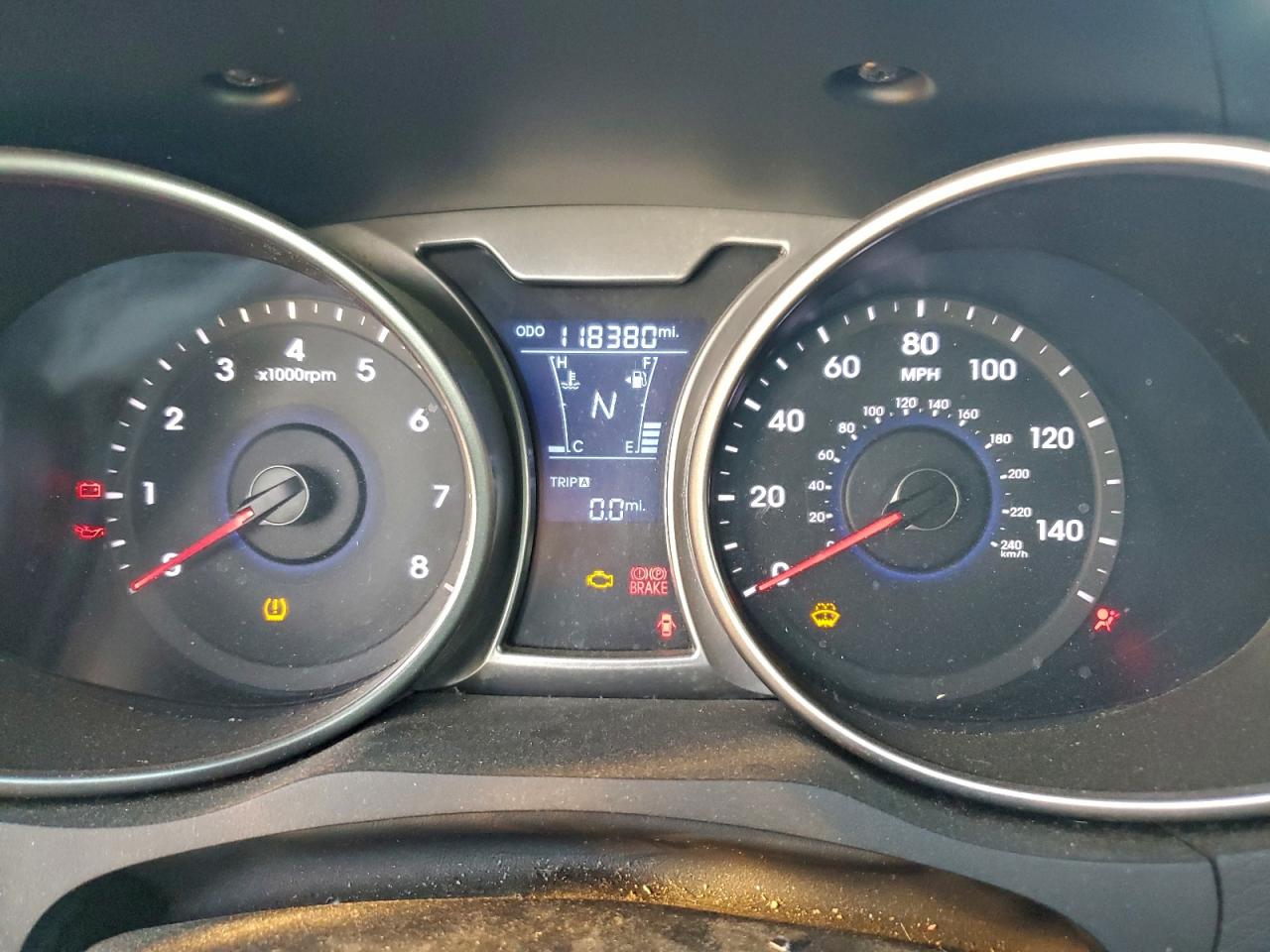 Hyundai VELOSTER Image 11