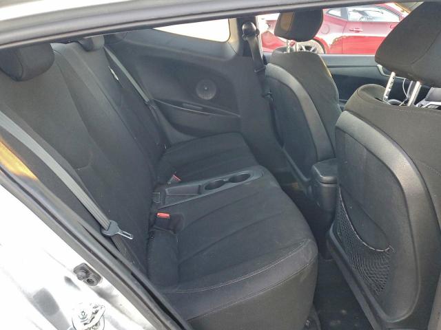 Hyundai VELOSTER Image 8