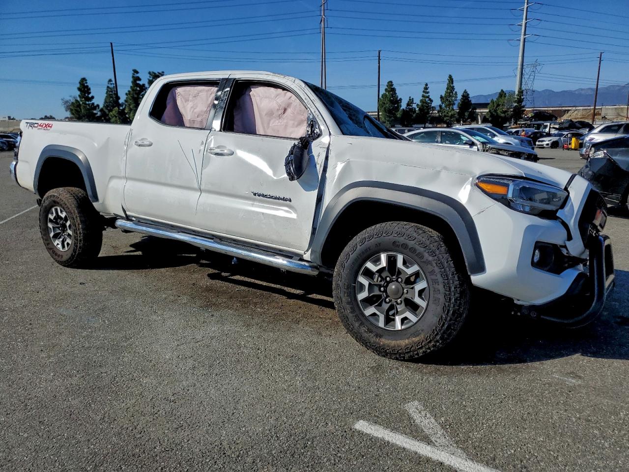 Toyota Tacoma Double Cab Image 12