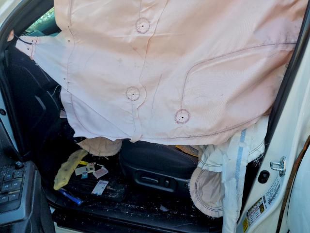 Toyota Tacoma Double Cab Image 8