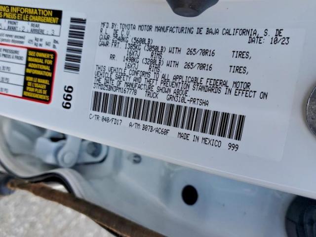 Toyota Tacoma Double Cab Image 9