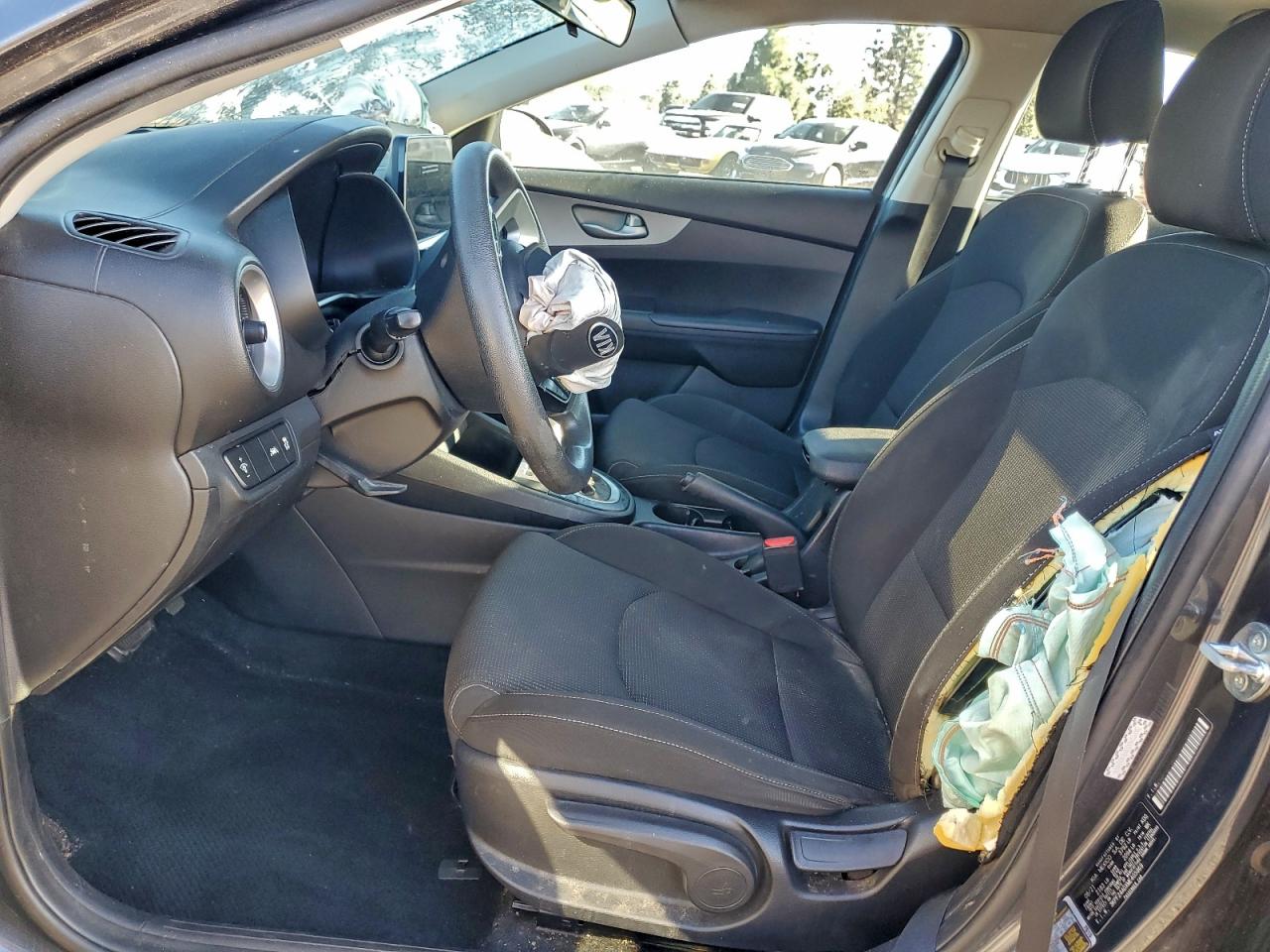 Kia Forte Fe Image 8