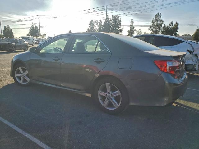 Toyota Camry L Image 7