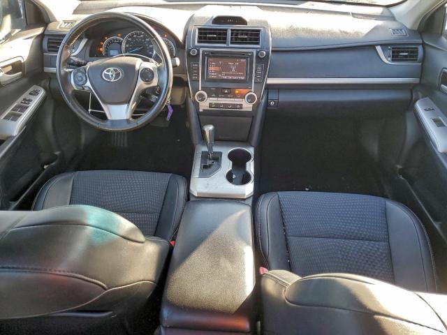 Toyota Camry L Image 9