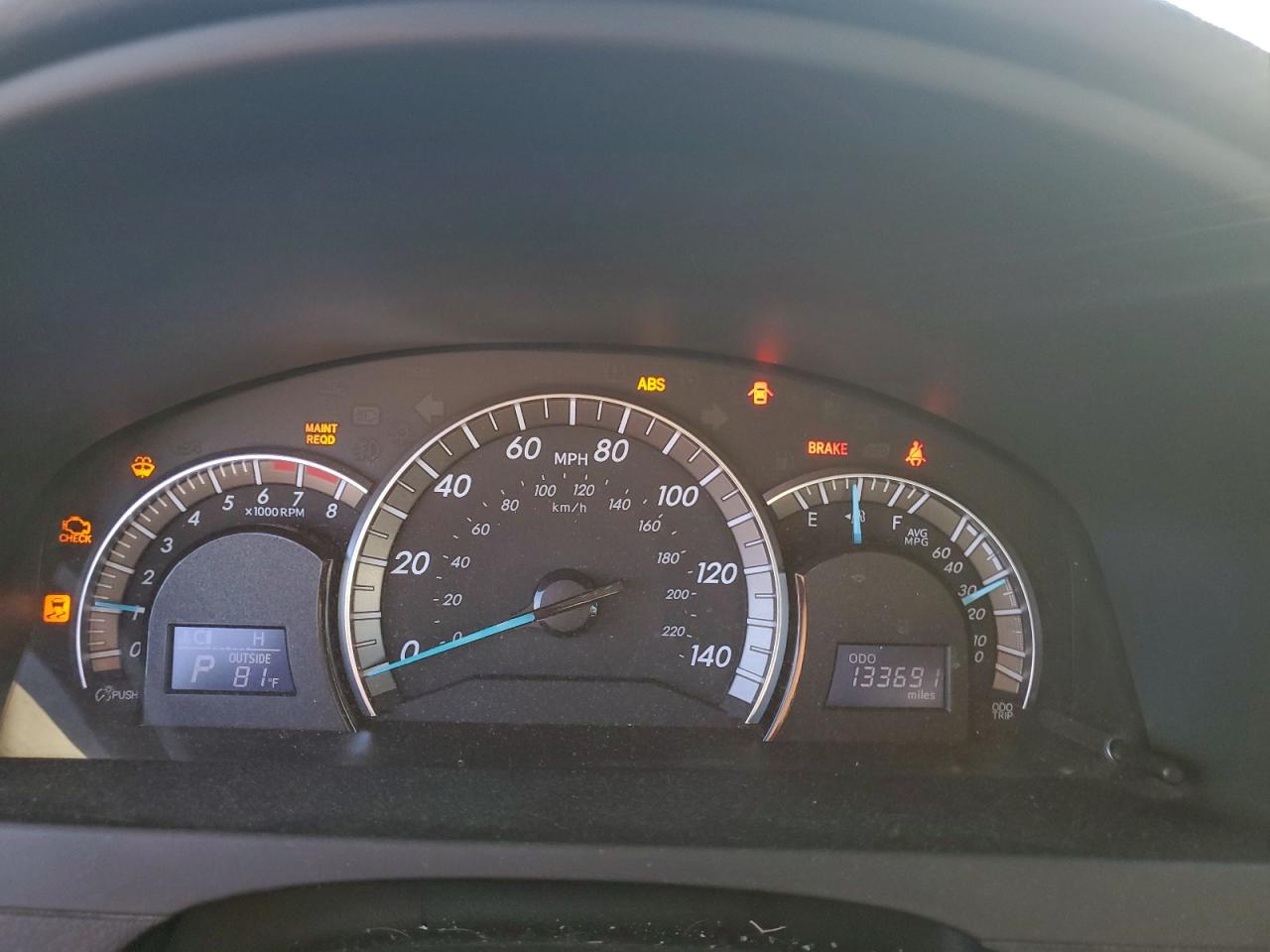 Toyota Camry L Image 4