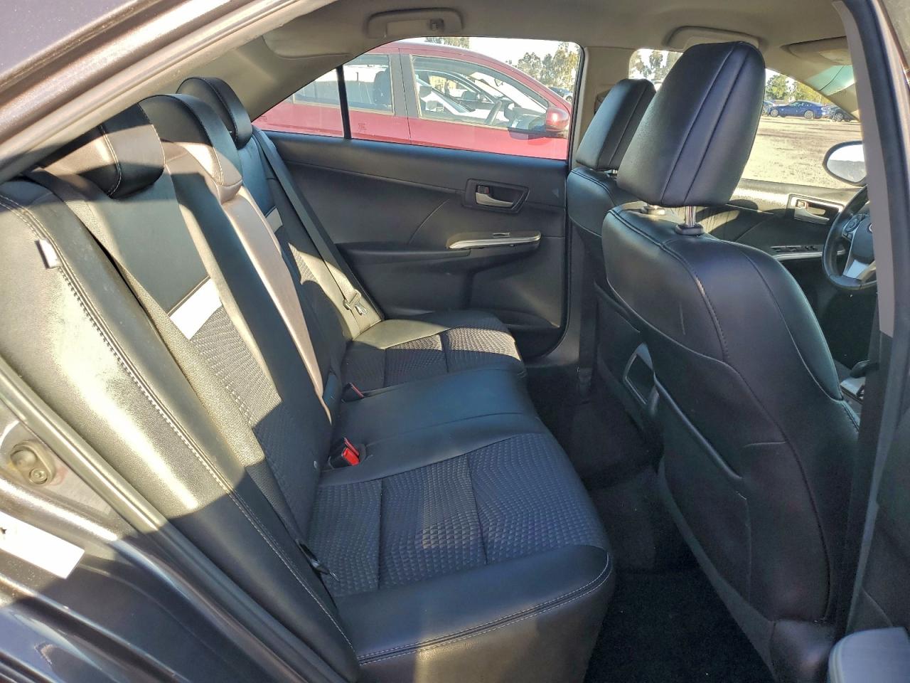 Toyota Camry L Image 5