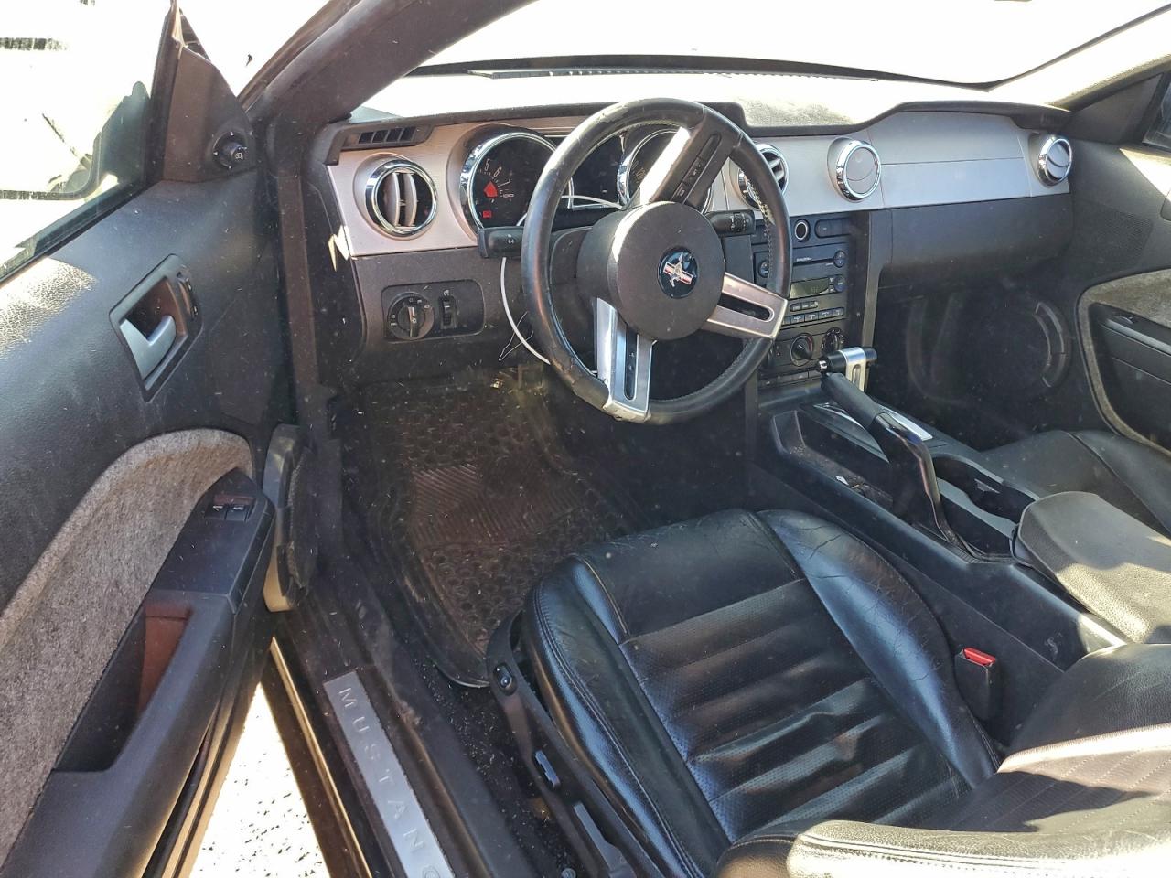 Ford Mustang Gt Image 3