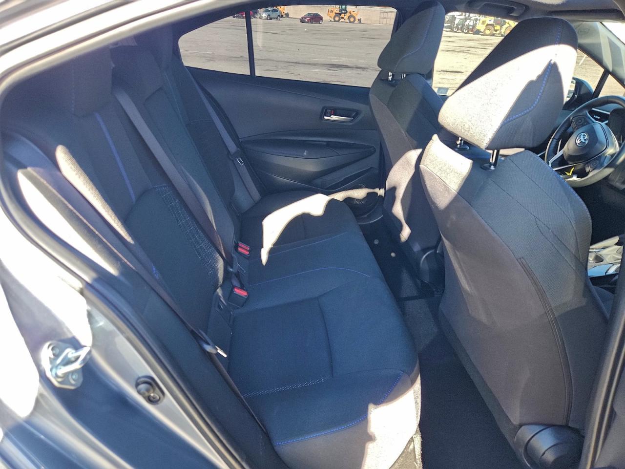 Toyota Corolla Se Image 8