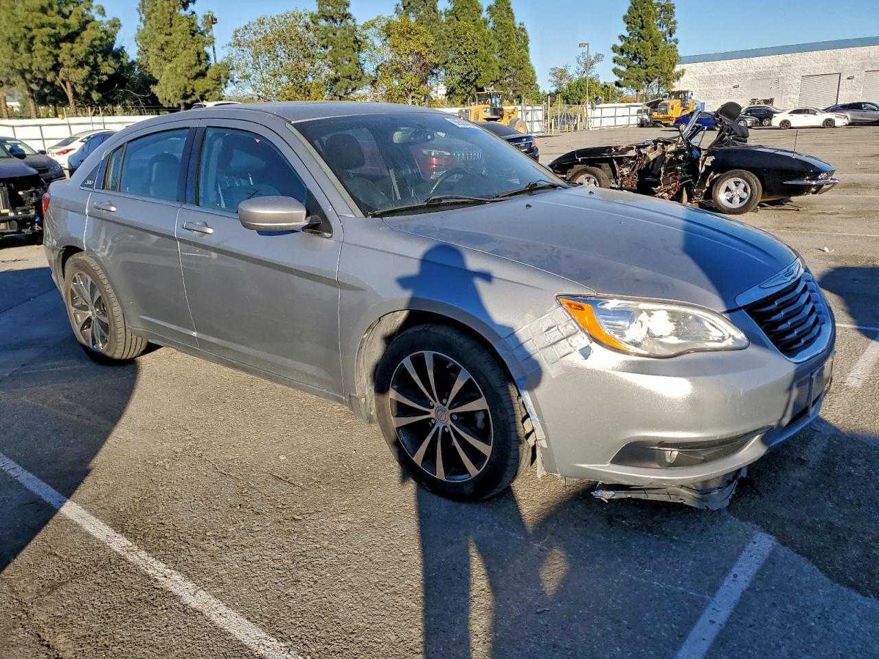 Chrysler 200 Touring Image 9