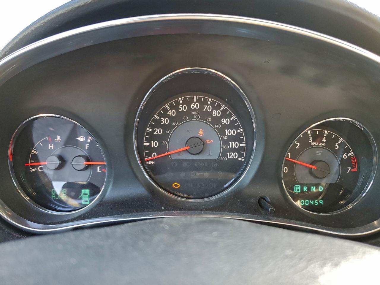 Chrysler 200 Touring Image 8