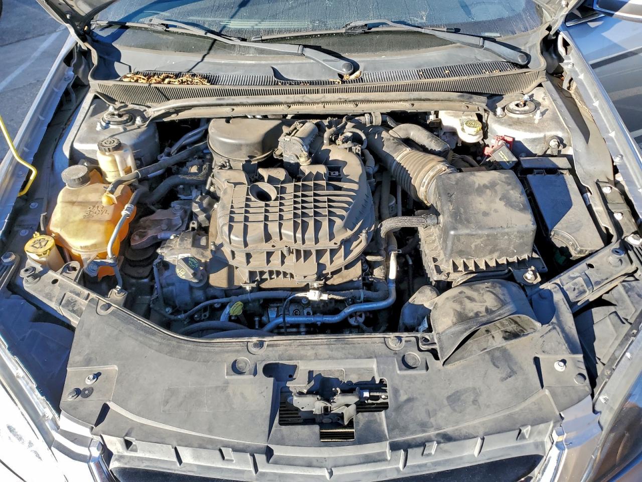 Chrysler 200 Touring Image 12