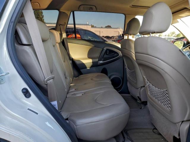 Toyota RAV4 Limited Image 8