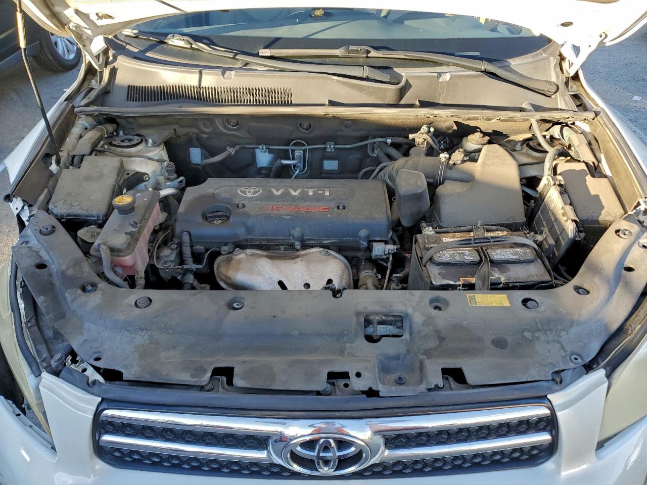 Toyota RAV4 Limited Image 10