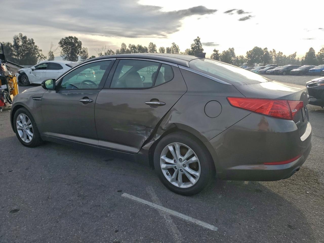 Kia Optima Ex Image 2