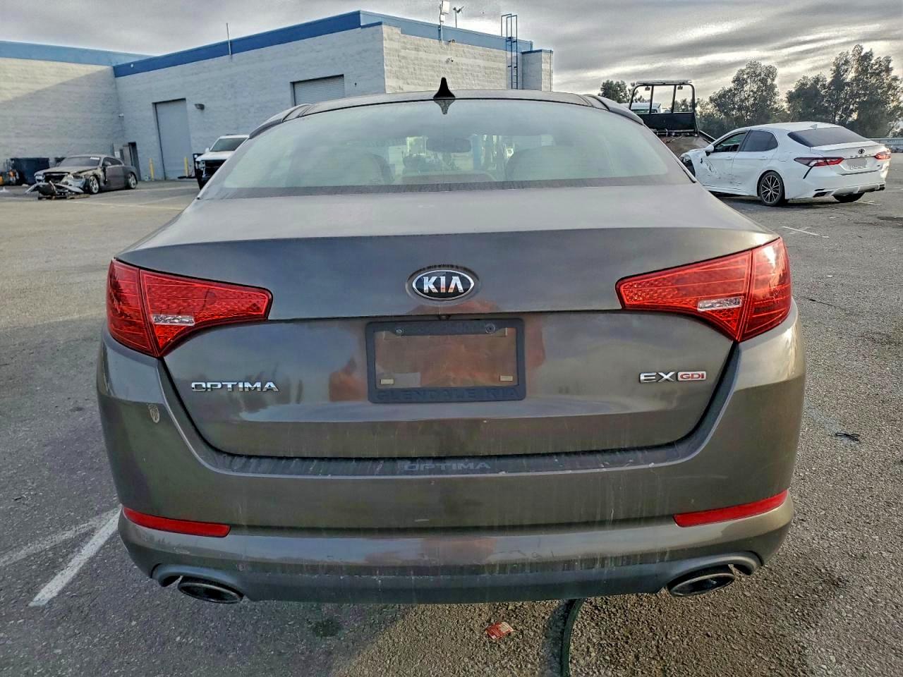 Kia Optima Ex Image 11