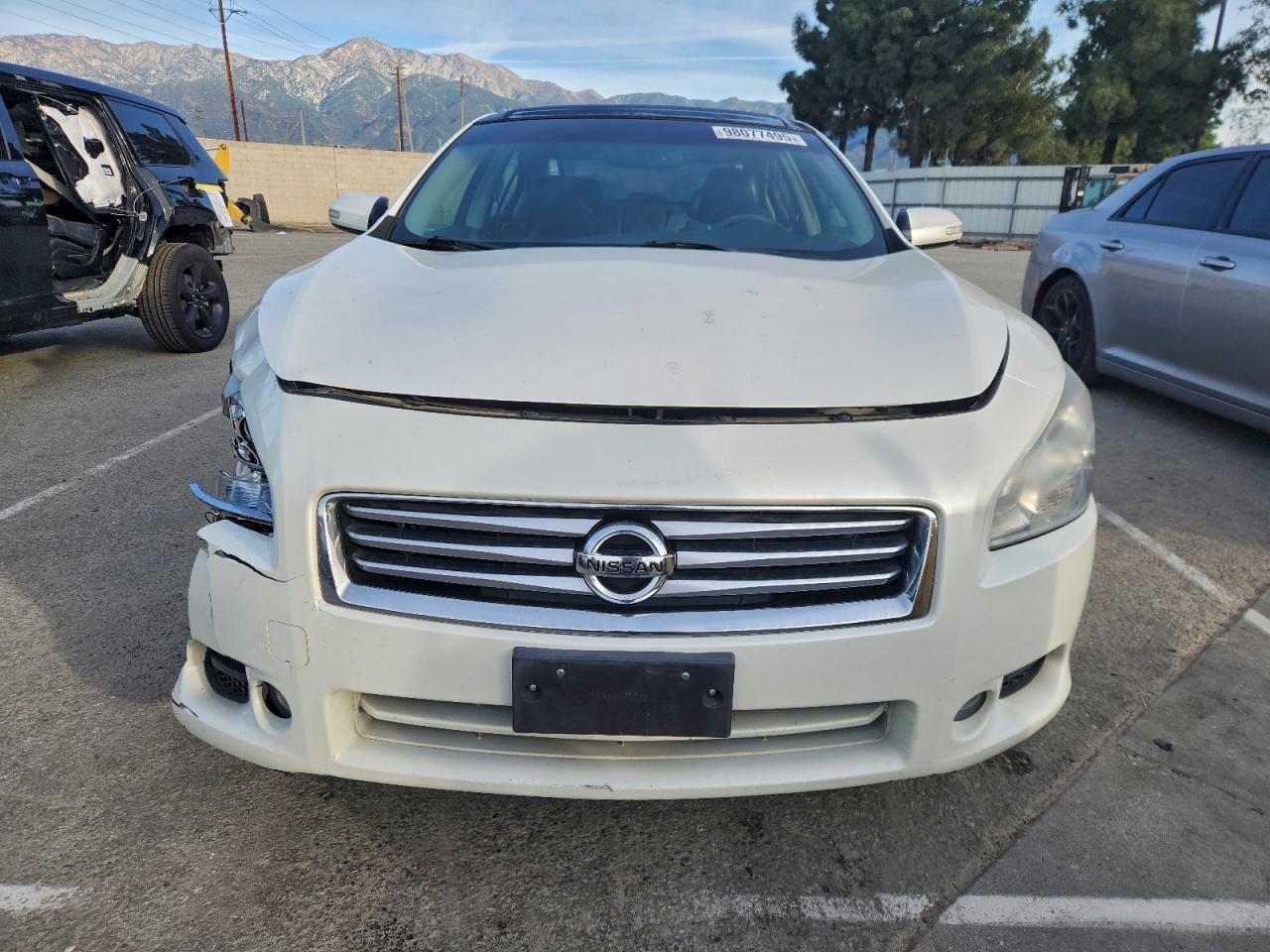 Nissan Maxima S Image 10