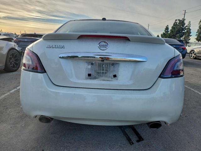 Nissan Maxima S Image 2