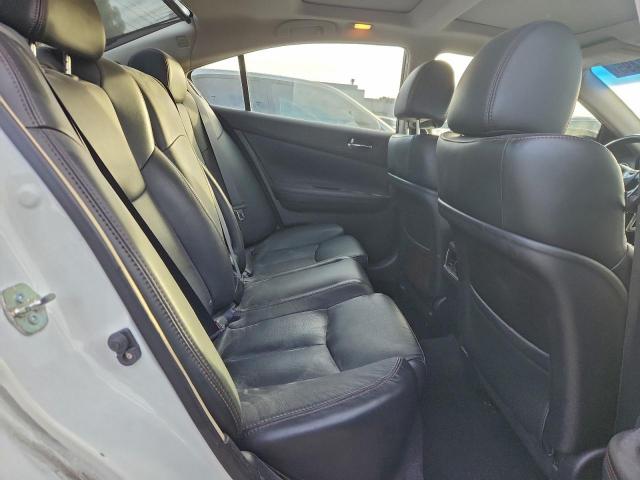 Nissan Maxima S Image 7