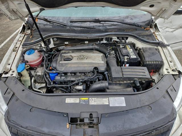 Volkswagen CC Luxury Image 6