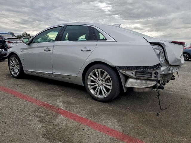 Cadillac XTS Luxury Image 2