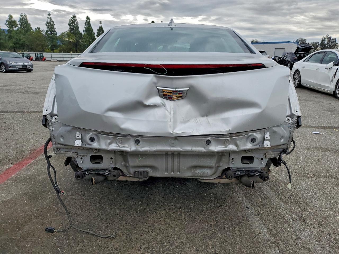 Cadillac XTS Luxury Image 4