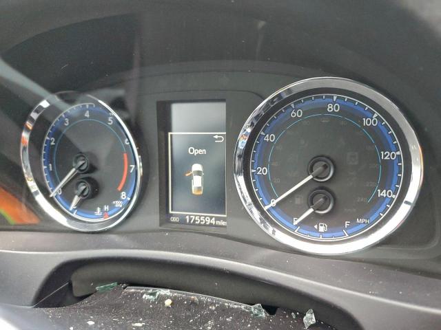 Toyota Corolla L Image 9