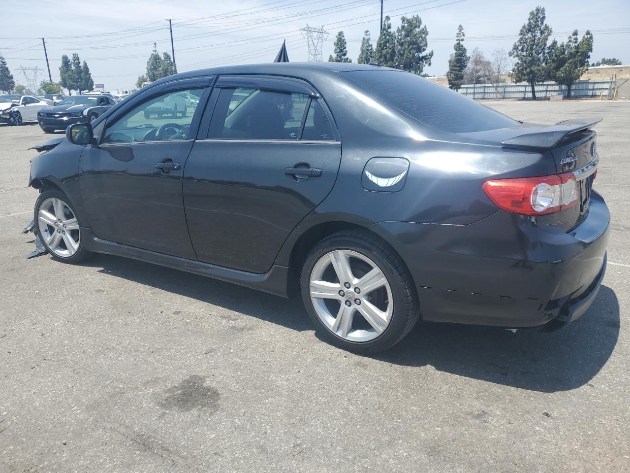 Toyota Corolla Base Image 2