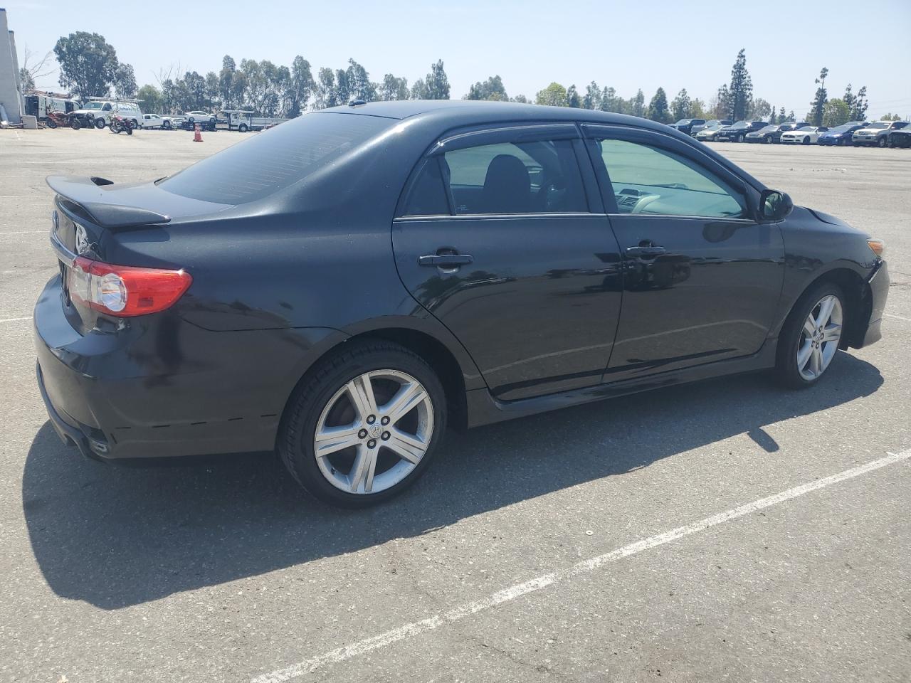 Toyota Corolla Base Image 4