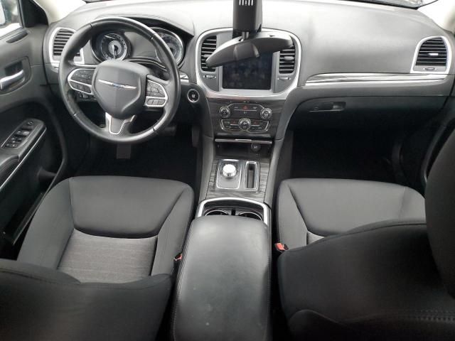 Chrysler 300 Touring Image 12