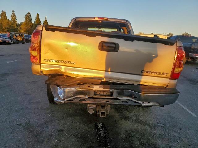 Chevrolet Silverado C1500 Image 5