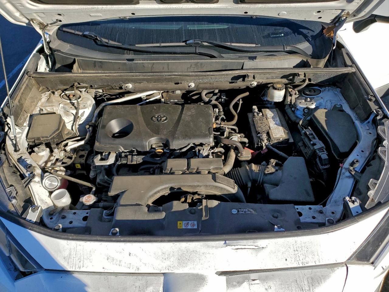 Toyota RAV4 Le Image 11