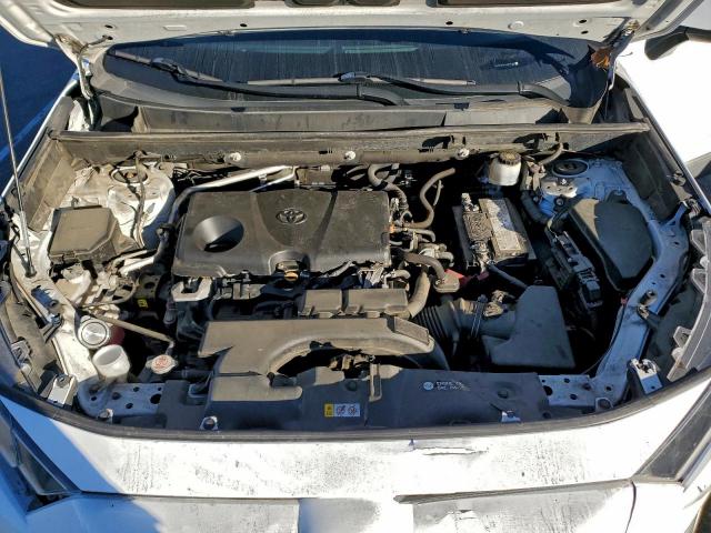 Toyota RAV4 Le Image 11