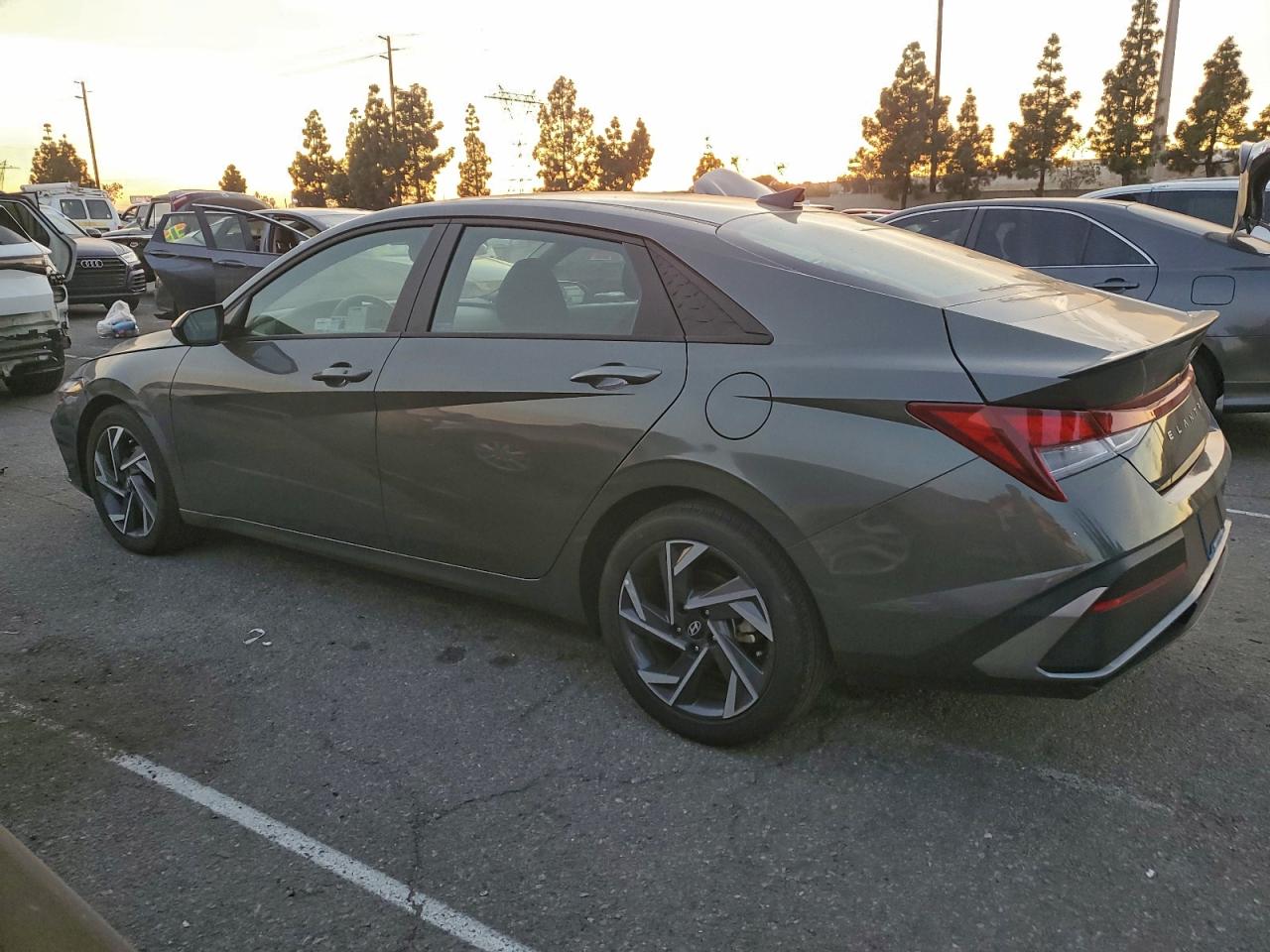 Hyundai ELANTRA Sel Sport Image 3