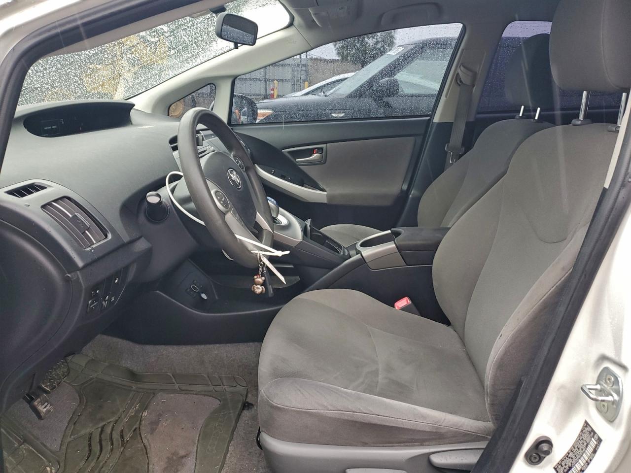 Toyota Prius Image 4