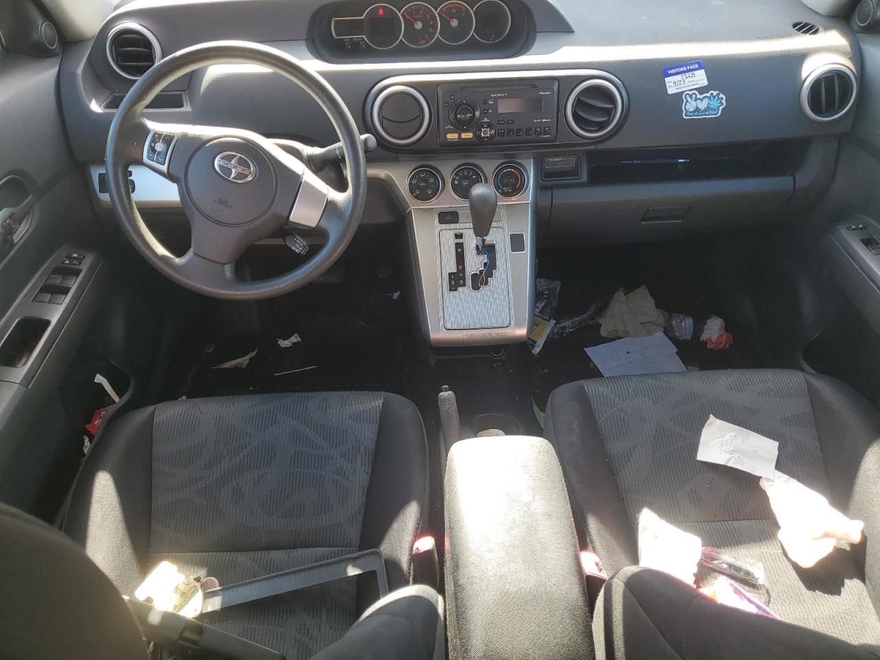 Toyota Scion Image 10